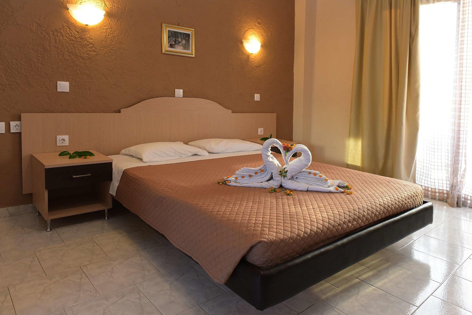 Santa Helena Hotel เอียลิซอส ภายนอก รูปภาพ